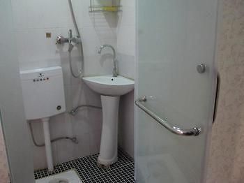 Wuhan Wansongyuan Guoshun Hostel Exterior photo